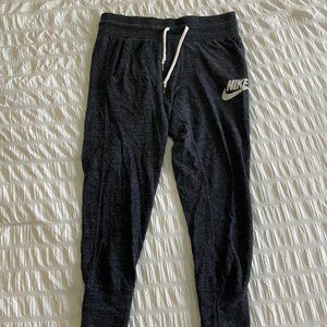 NIKE SWEATPANTS